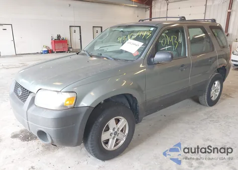 2007 Ford Escape Xls/Xls Manual z USA, uszkodzony, nr VIN 1FMYU92Z87KA84201